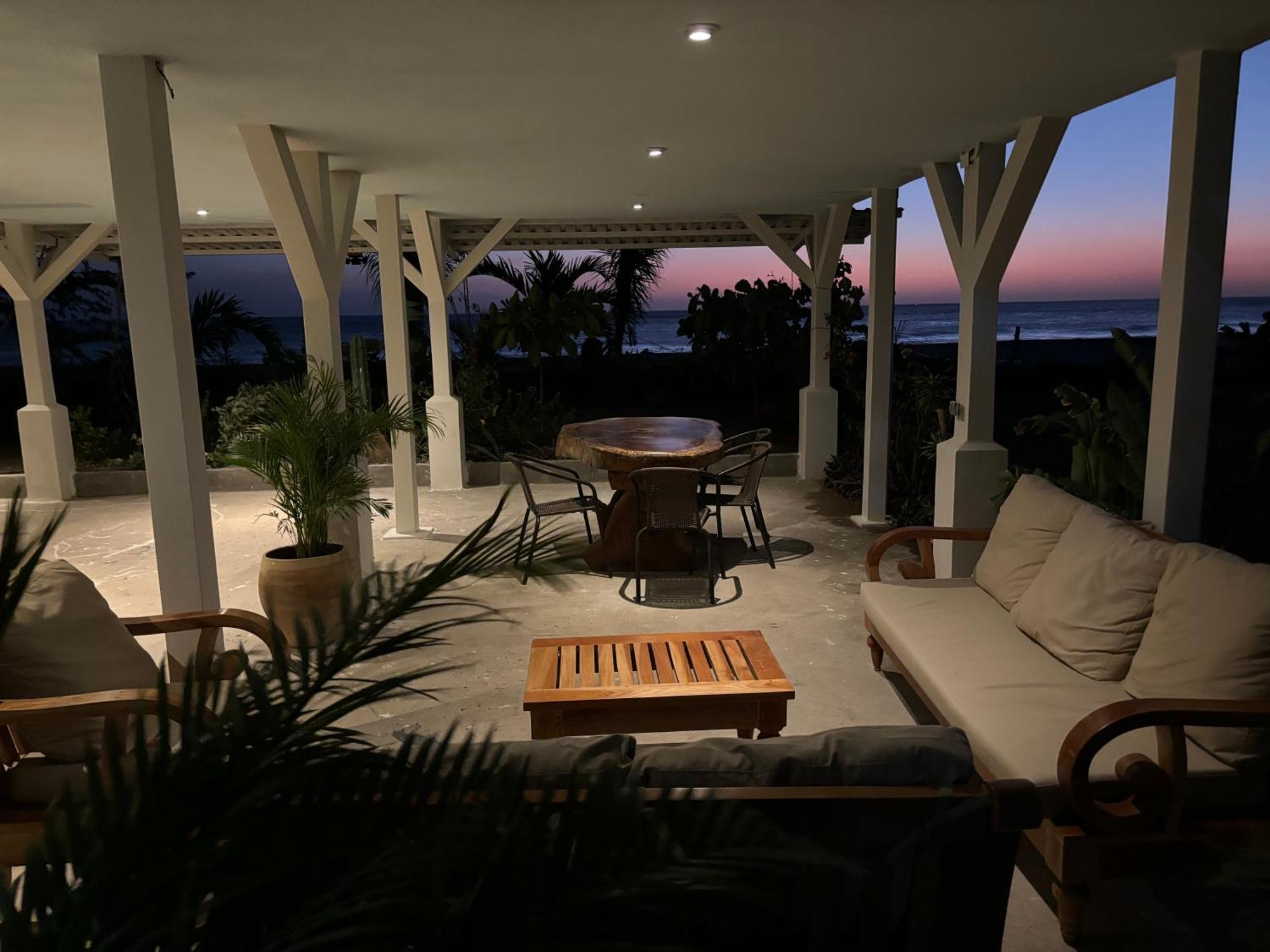 Stella Mar Oceanfront Hotel Попойо Екстериор снимка