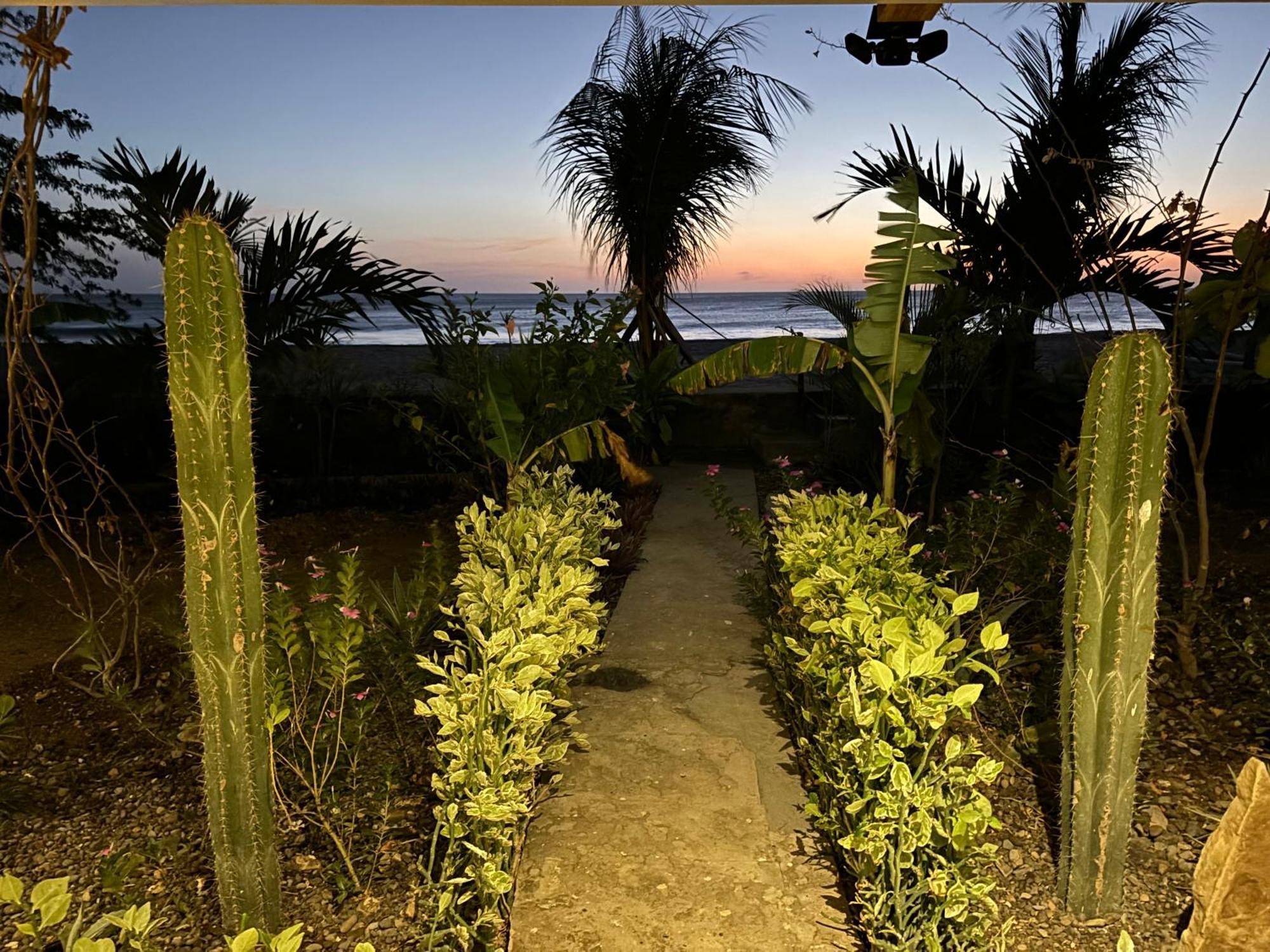 Stella Mar Oceanfront Hotel Попойо Екстериор снимка