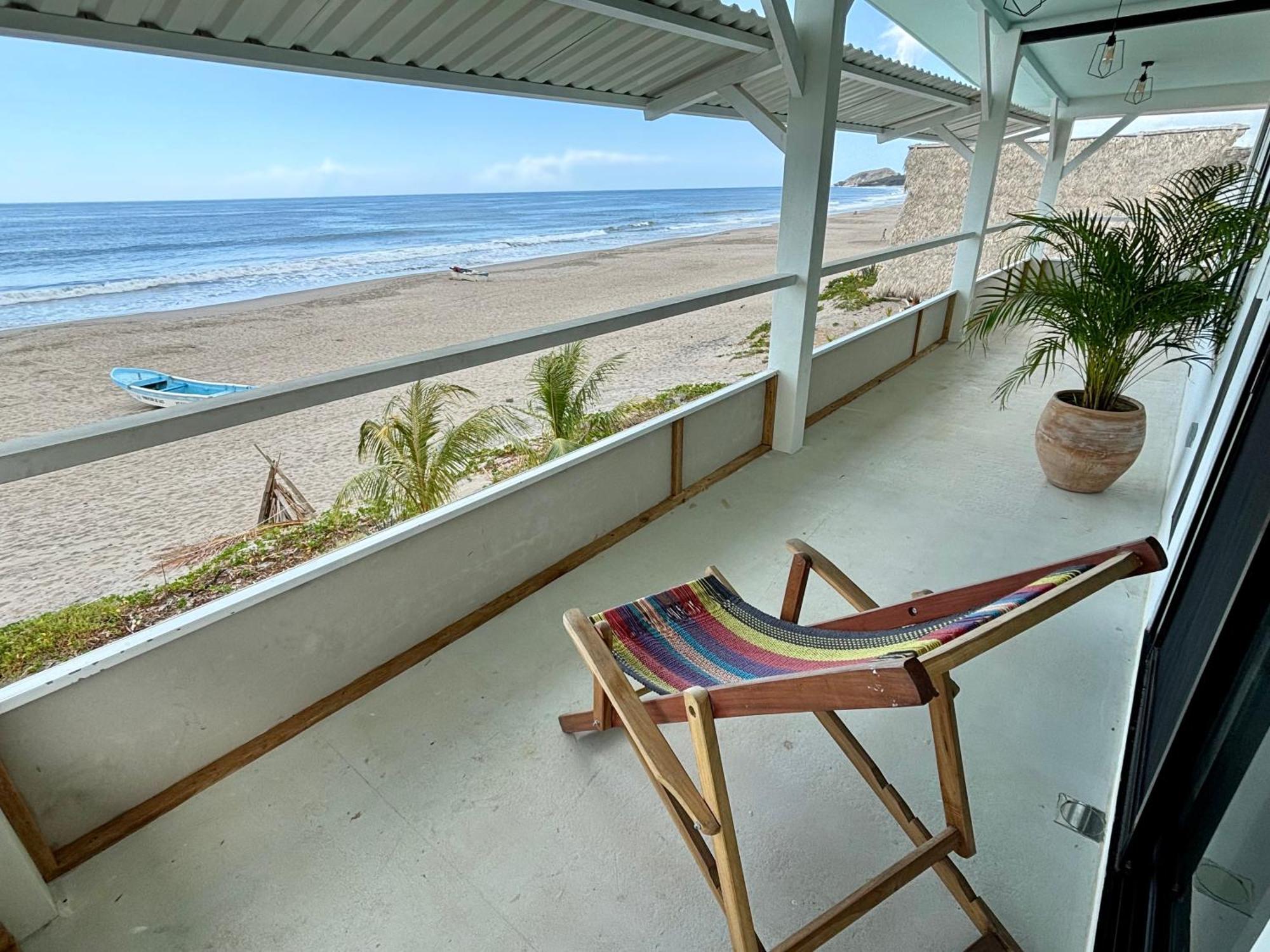 Stella Mar Oceanfront Hotel Попойо Стая снимка
